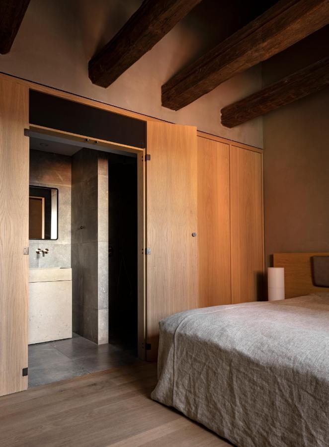 Room 4 - Comfort Room