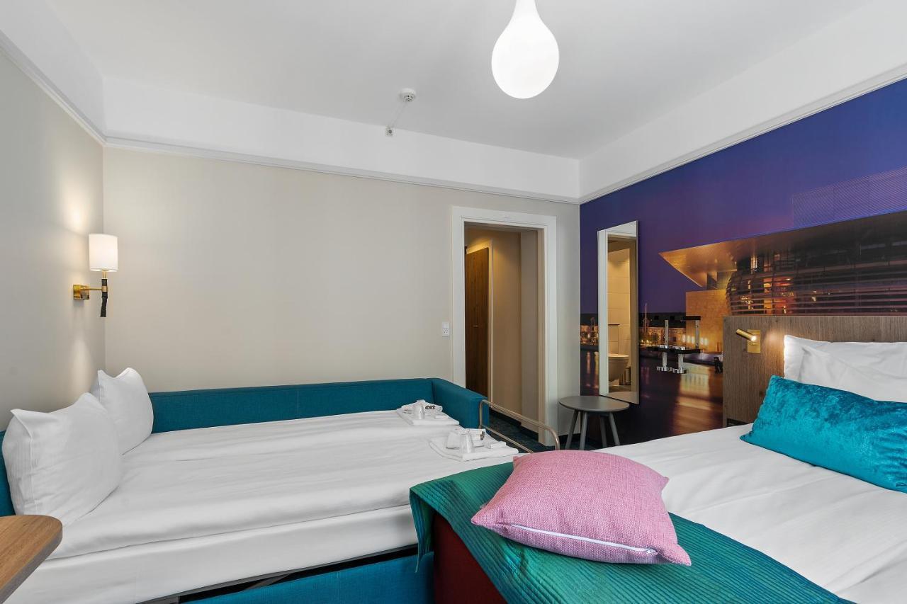 Classic Room Four,1595398671:JPEG