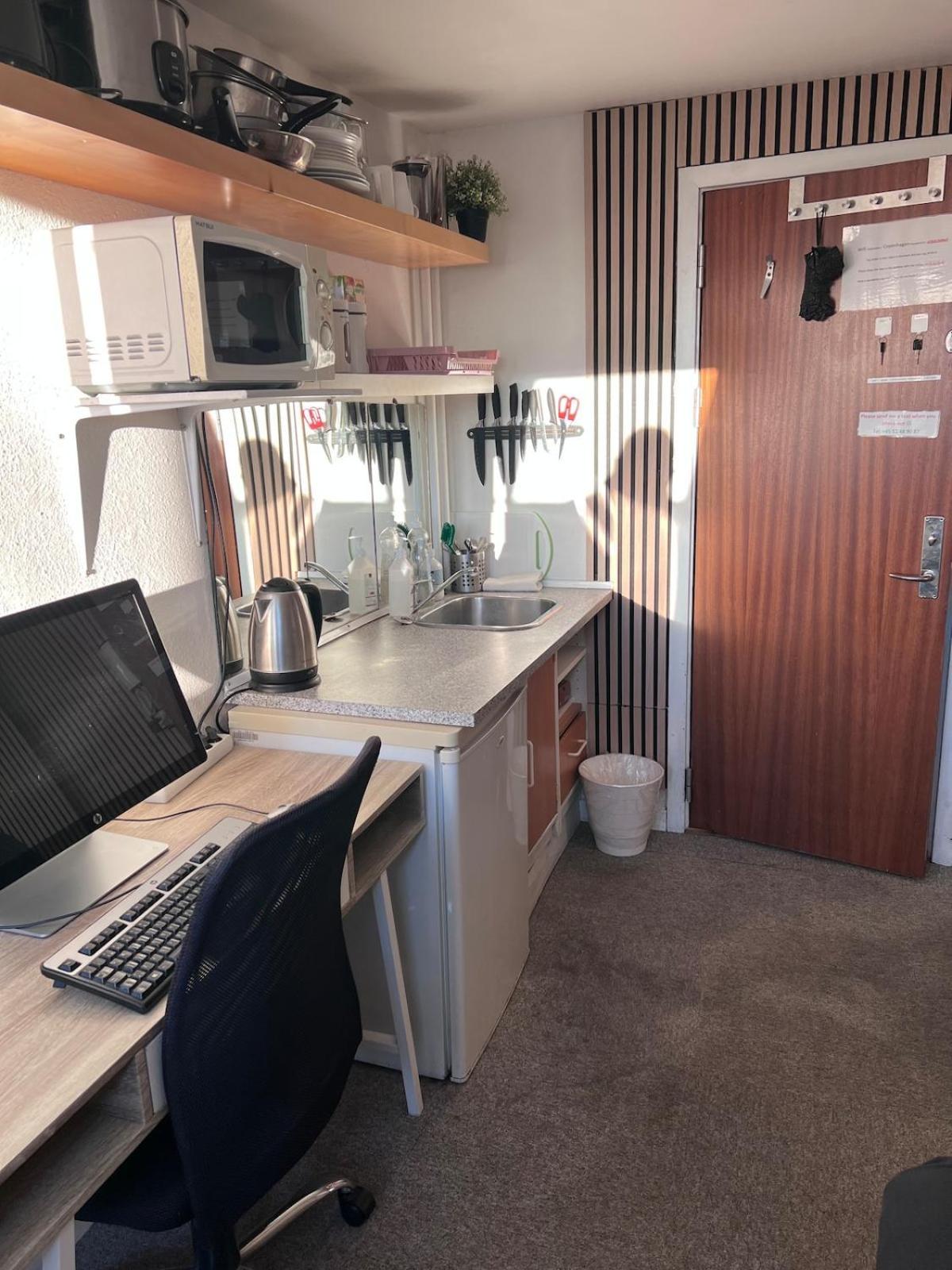 Studio Apartment