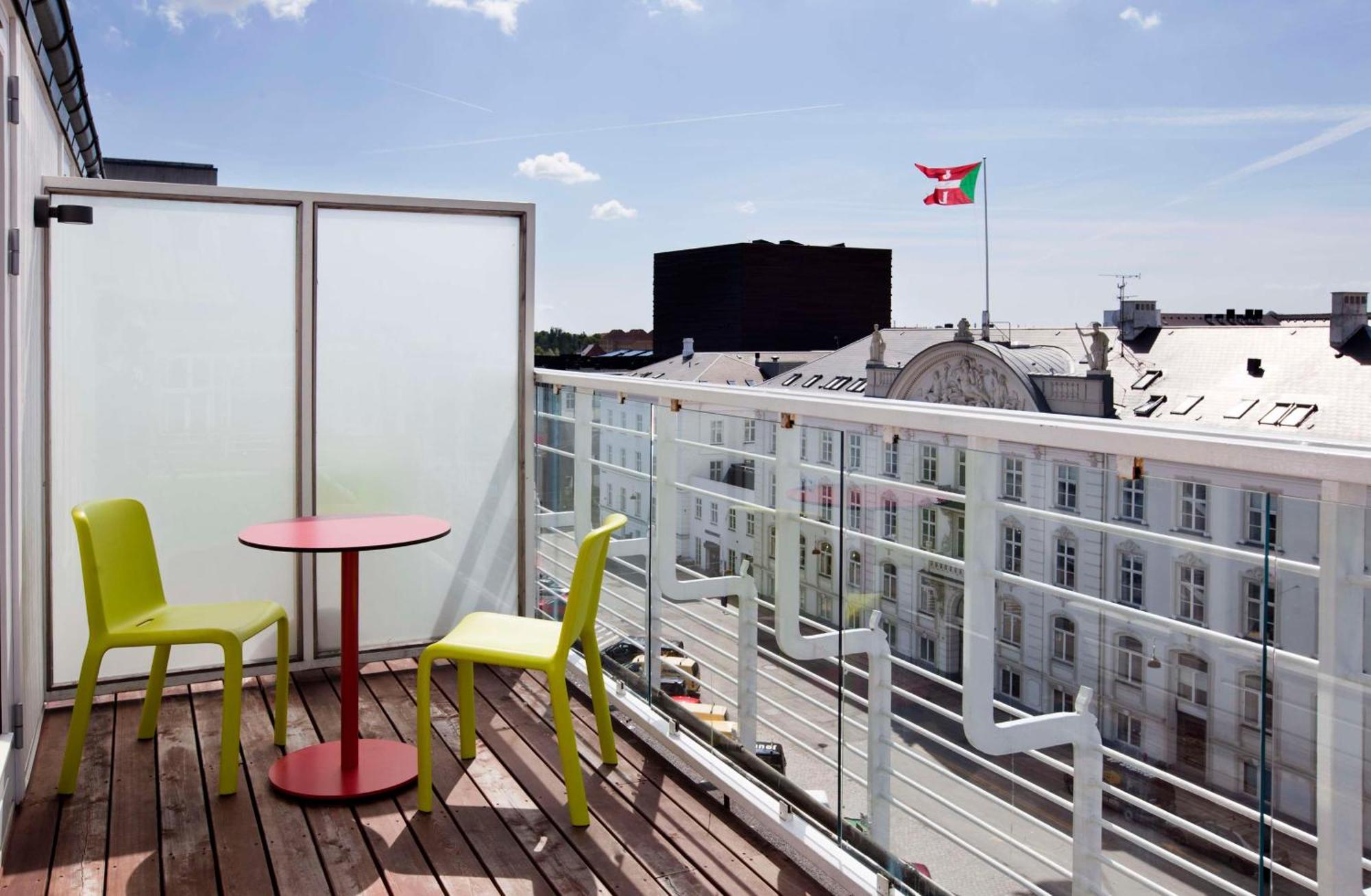 Superior King Plus with terrace,1649885809:JPEG