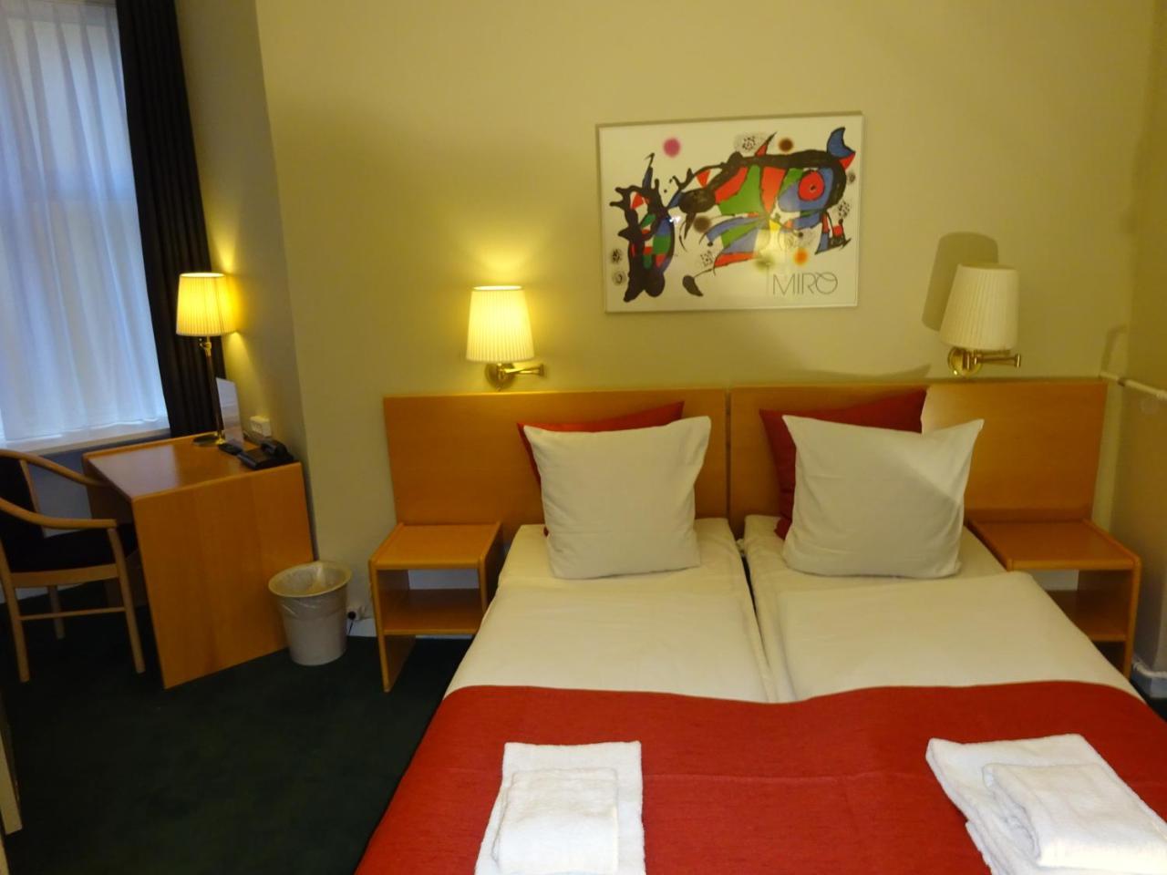 Double Room Private Bathroom