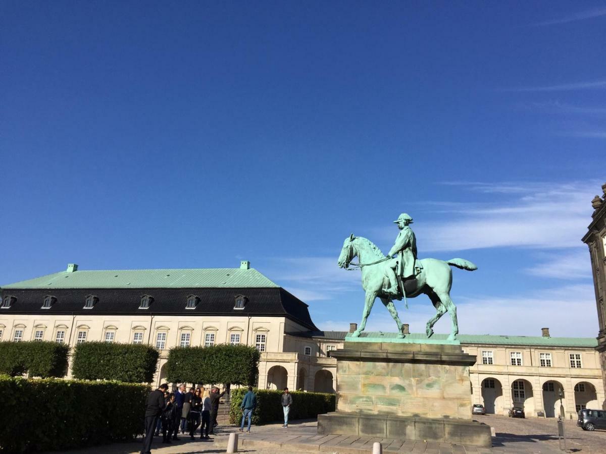 Apartment,873085412:JPEG