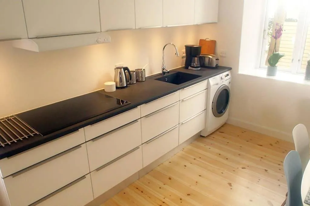 Next To New Harbor / 3 Bedroom & 2 Bath Rooms-1