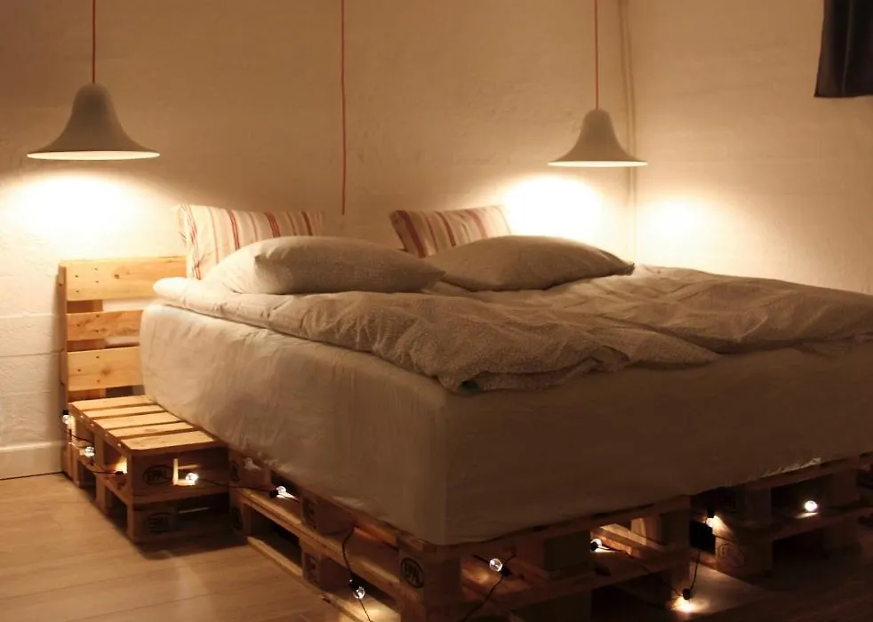Cosy Private Room Close To Copenhagen Centre-1