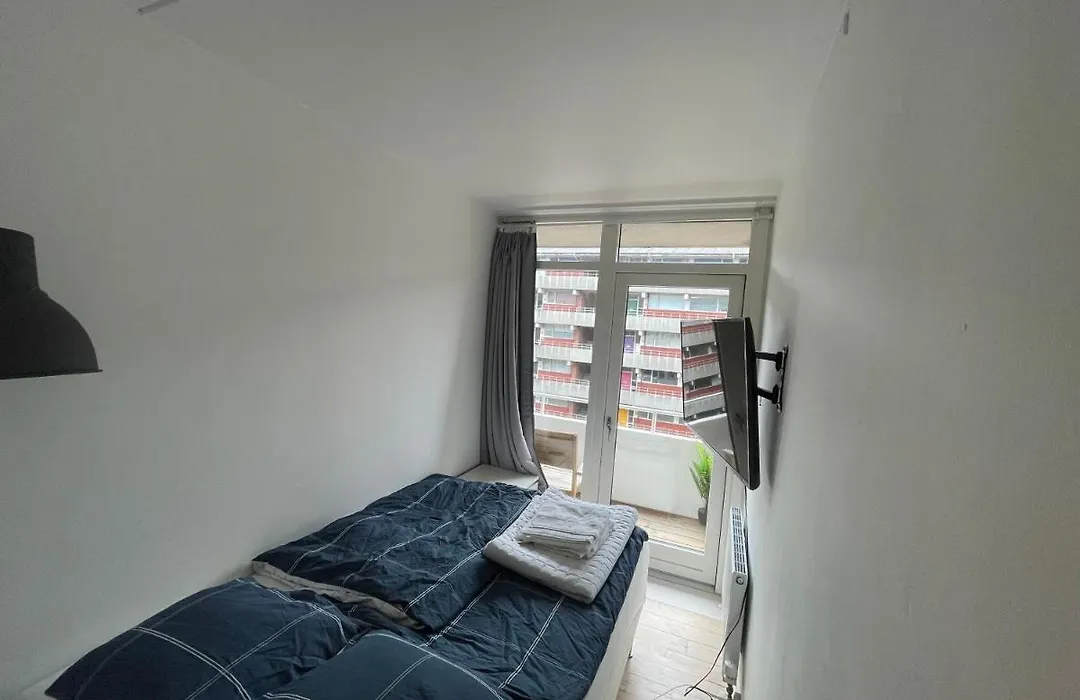 Central Copenhagen Apt With Balcony, Free Parking W Elevator-1