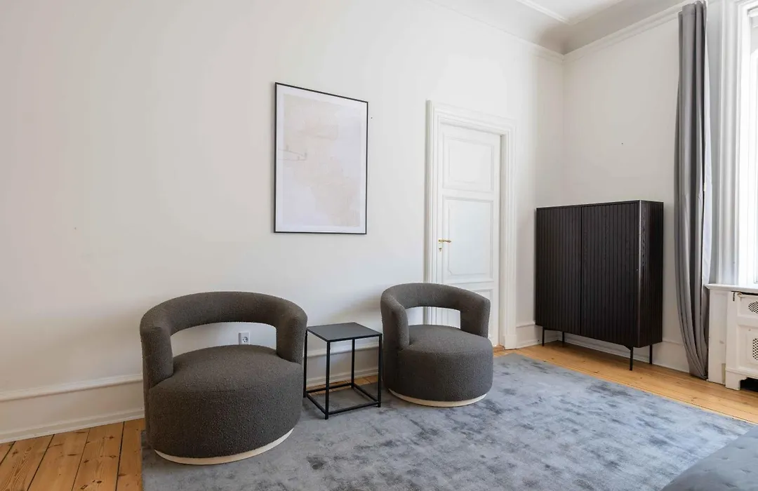 Lovely 3Br Manor Apartment 5 Min From Tivoli Gardens-1