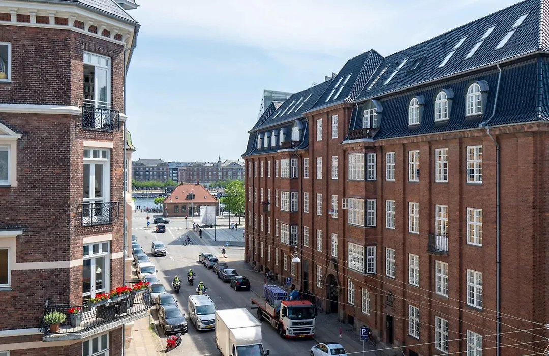 Large Apartment In Central Copenhagen By Tivoli Gardens-1