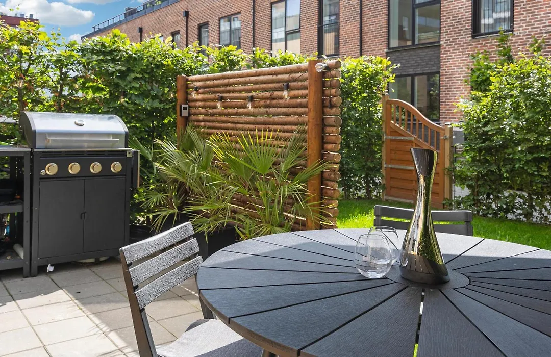4 Bedroom Cozy Home In Kobenhavn S-1
