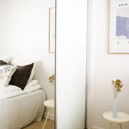 Bright Apartment Next To The King'S Garden-3