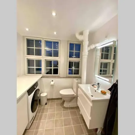 Luxury 'Kings Garden' City-Flat In Center Of Town-3