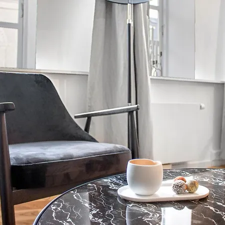 Regent 8- Great Apt With Terrace In City Centre-3
