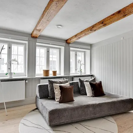 Sanders Secret - Pleasant Three-Bedroom Townhouse Near Main Attractions-3