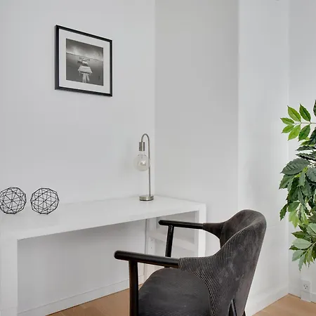 Sanders Field'S - Chic Three-Bedroom Apartment Townhouse With Private Terrace-2