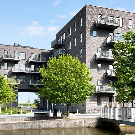 Sanders Arena - Precious One-Bedroom Apartment Close To Metro Station-3