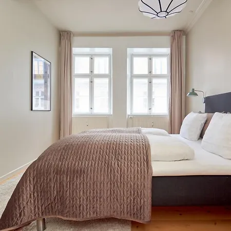 Spacious 3B W Double Beds Copenhagen City Centre-2