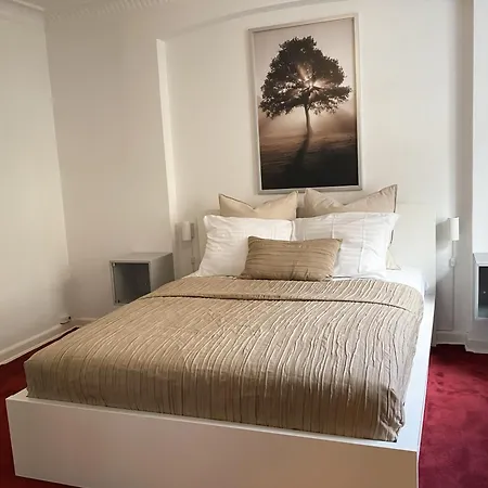 Centrally Located 4 Room Apartment-3