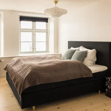 Central City Apartment On Best Location By Round Tower-2