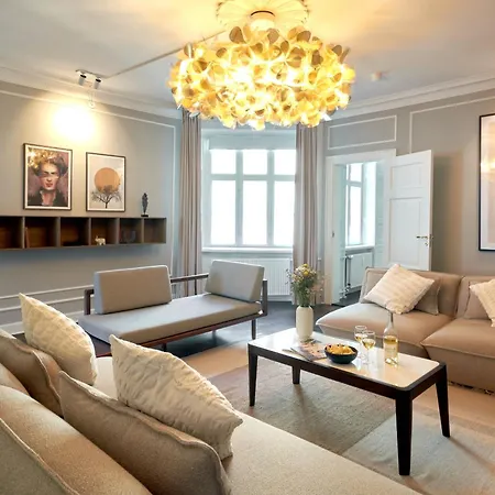 Stylish 4 Bedroom Apartment In Cph City-3