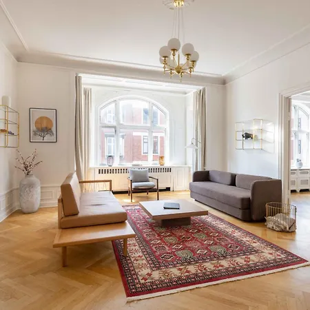 Lovely 3Br Manor Apartment 5 Min From Tivoli Gardens-2