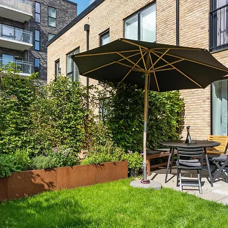 4 Bedroom Cozy Home In Kobenhavn S-3