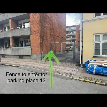 Central Copenhagen Apt With Balcony, Free Parking W Elevator-2