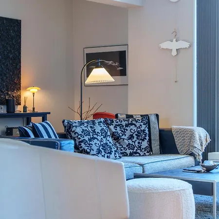 Modern Apartment With Balcony Near Tivoli & Metro-2