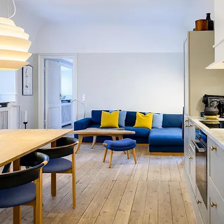 Holsteins Palace Luxury Apartment-2