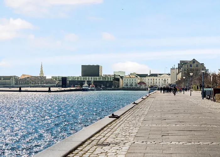 Sanders Frontier - Pleasant Three-Bedroom Apartment Near Royal Palace Copenhague